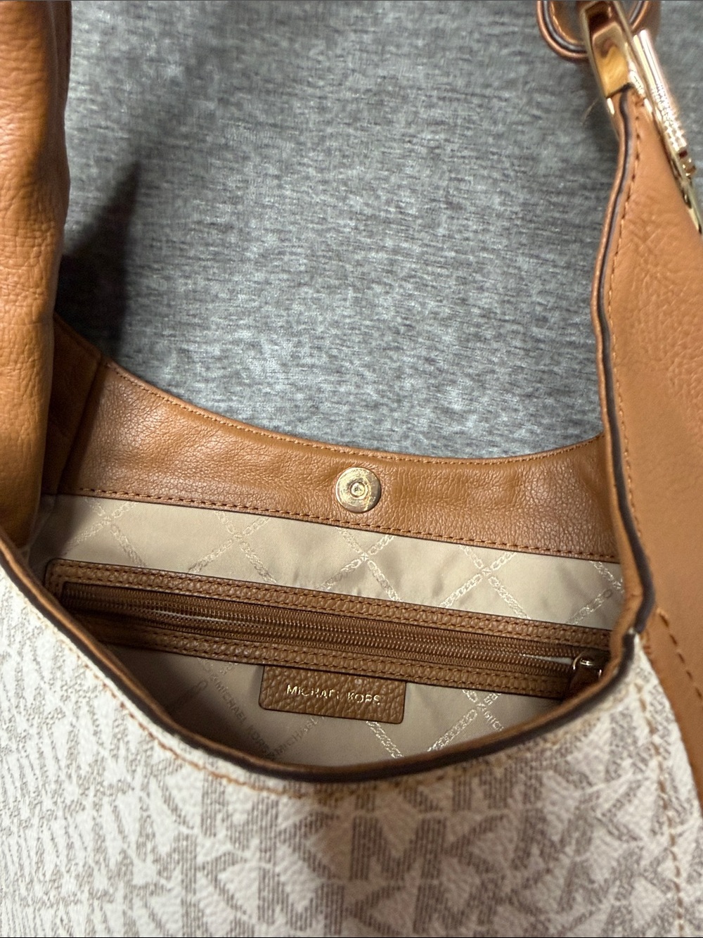 Michael Kors Cream Signature Canvas Hobo with Tan Leather Trim - Picture 3 of 4